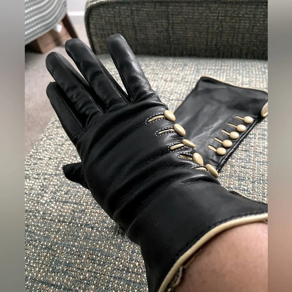 Alexandra Bartlett Designer Black Leather Gloves